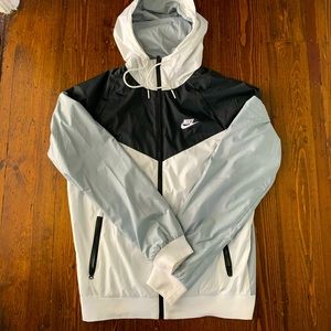 Never been worn men’s nike zip up